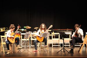 Trio de tercer ciclo de guitarras